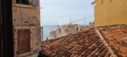 Rovinj, stan v starem mestnem jedru le nekaj korakov od morja