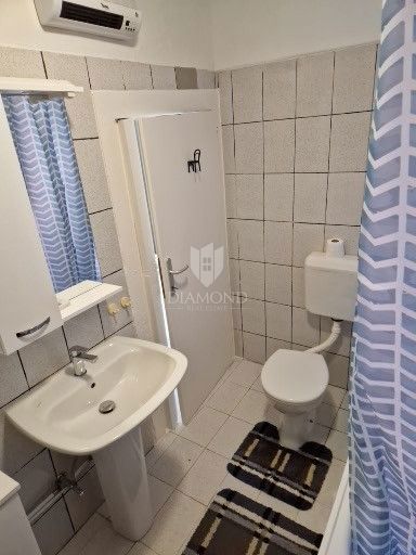 Rovinj, stan v starem mestnem jedru le nekaj korakov od morja