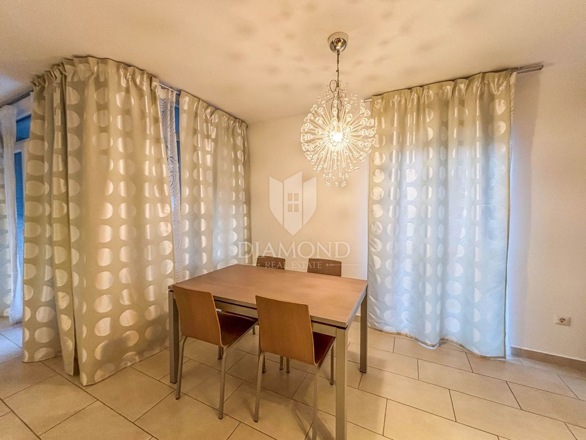 Umag, stanovanje v centru s pogledom na morje!