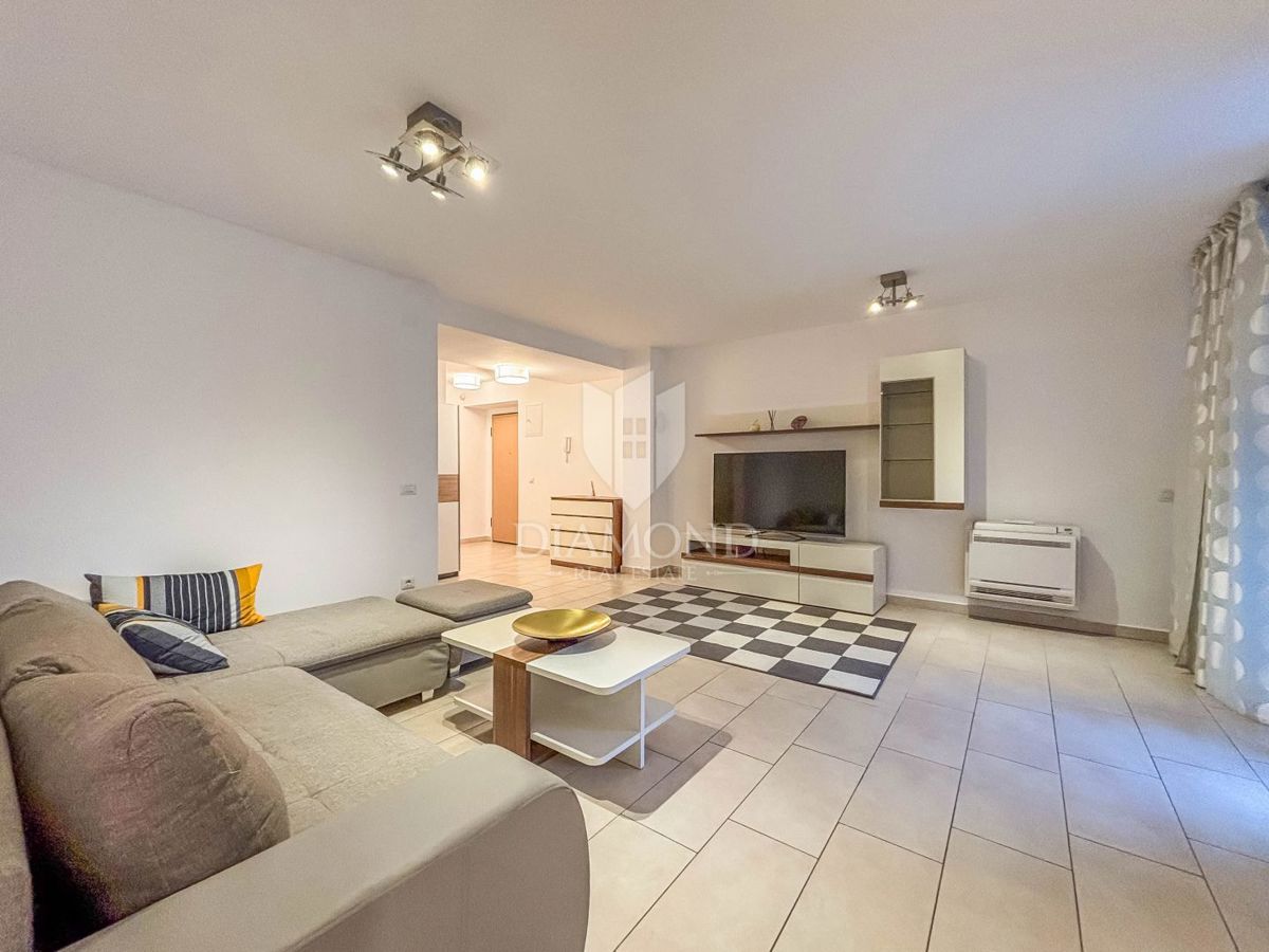 Umag, stanovanje v centru s pogledom na morje!