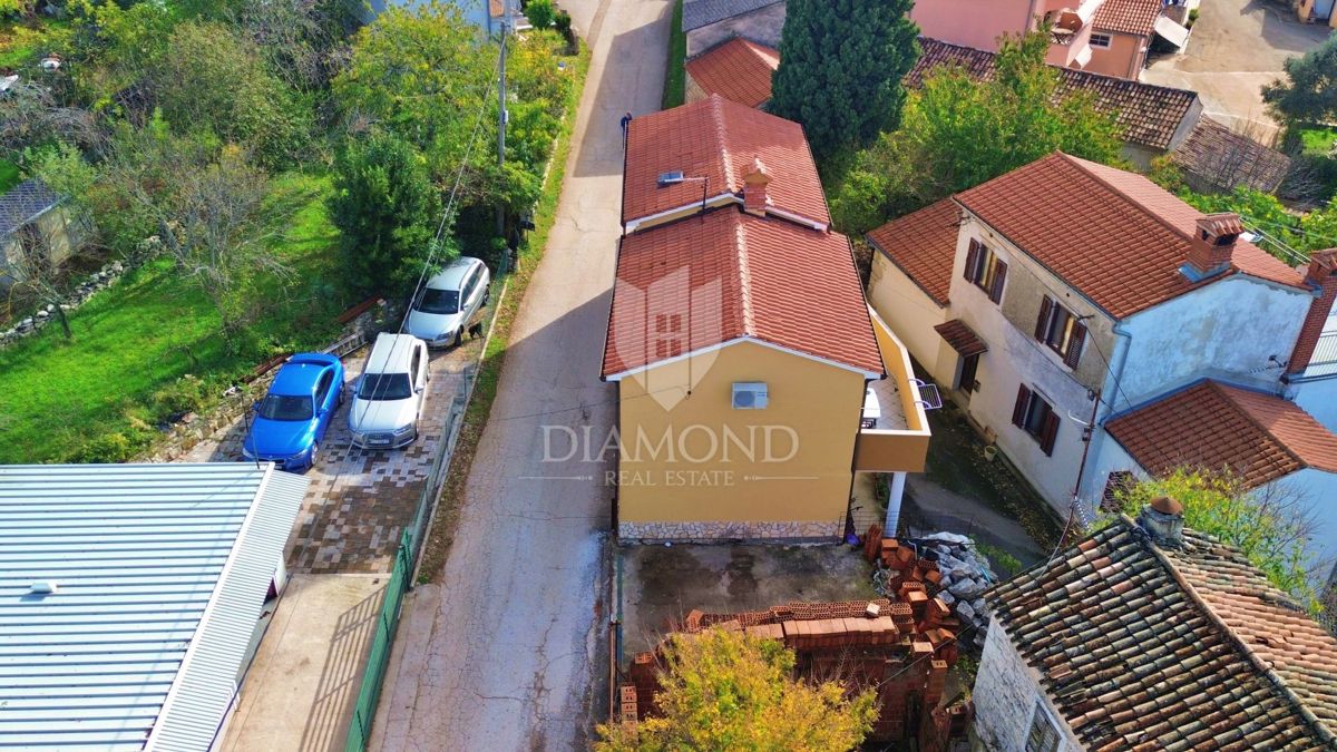 DRUŽINSKA HIŠA, LABIN, OKOLICA