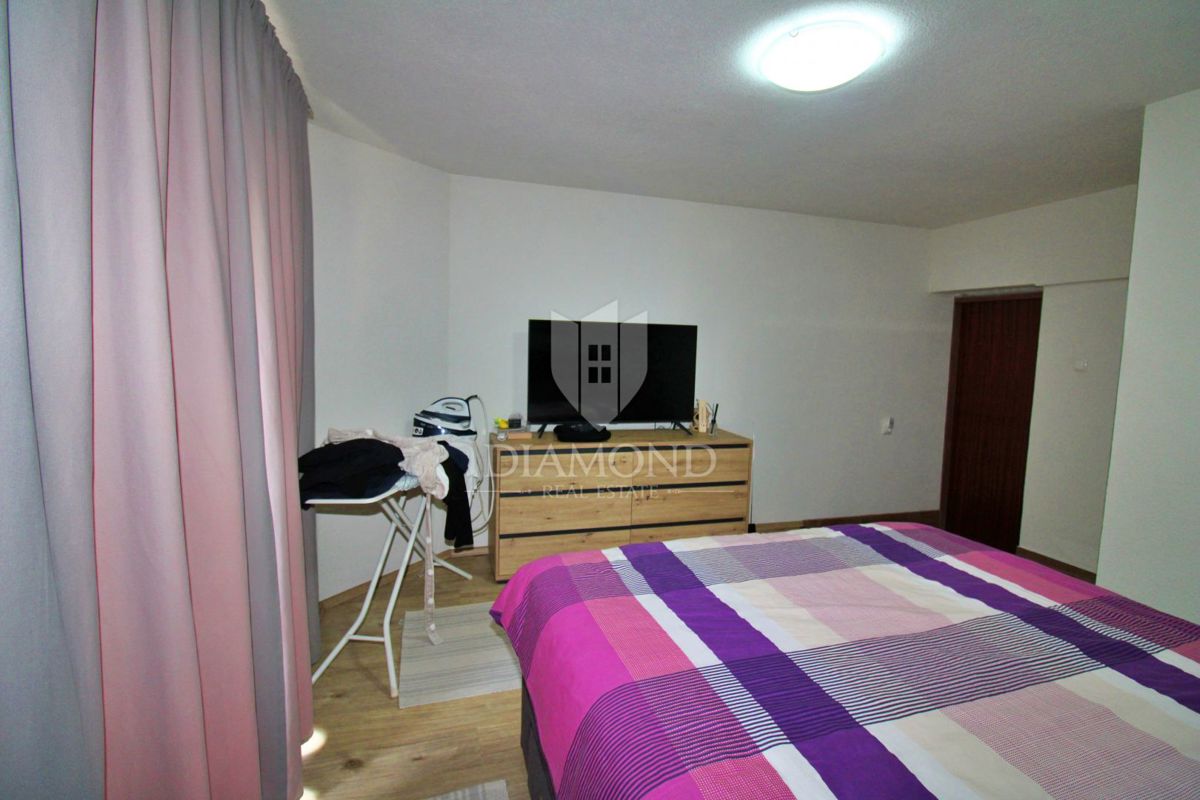 DRUŽINSKA HIŠA, LABIN, OKOLICA