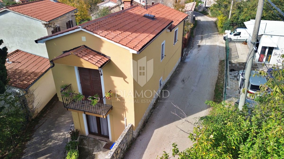 DRUŽINSKA HIŠA, LABIN, OKOLICA