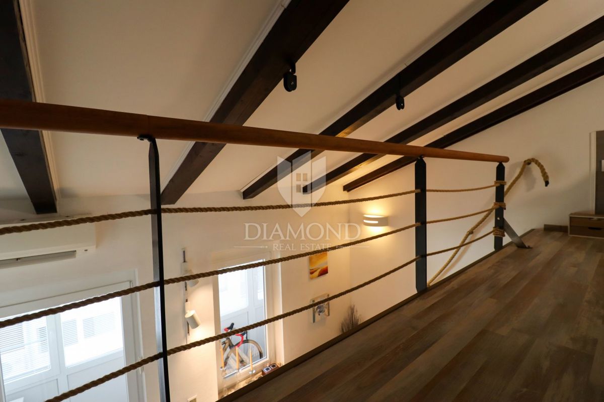 Červar Porat – prva vrsta ob morju – odprt pogled na morje