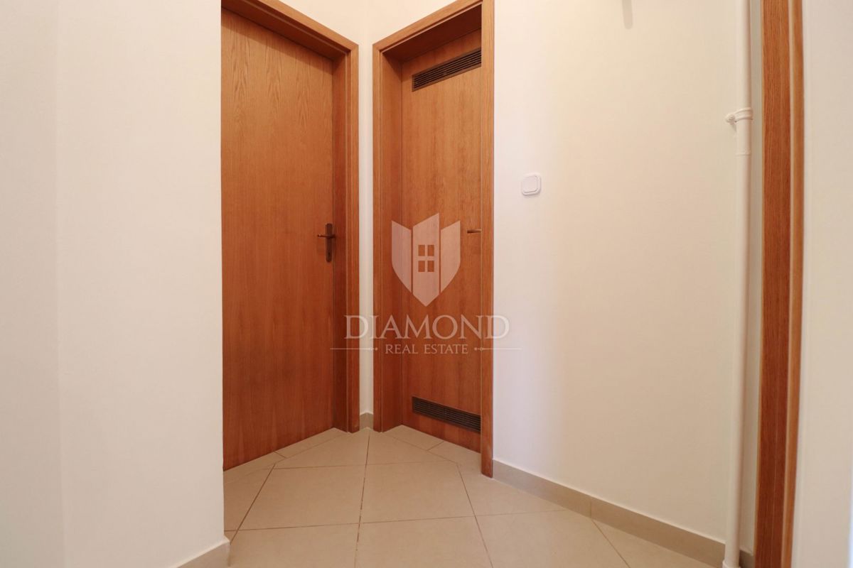 Zagreb, Trešnjevka! Trisobno stanovanje z balkonom!