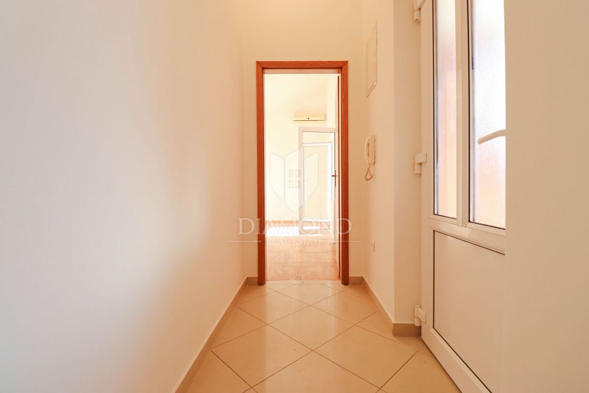 Zagreb, Trešnjevka! Trisobno stanovanje z balkonom!