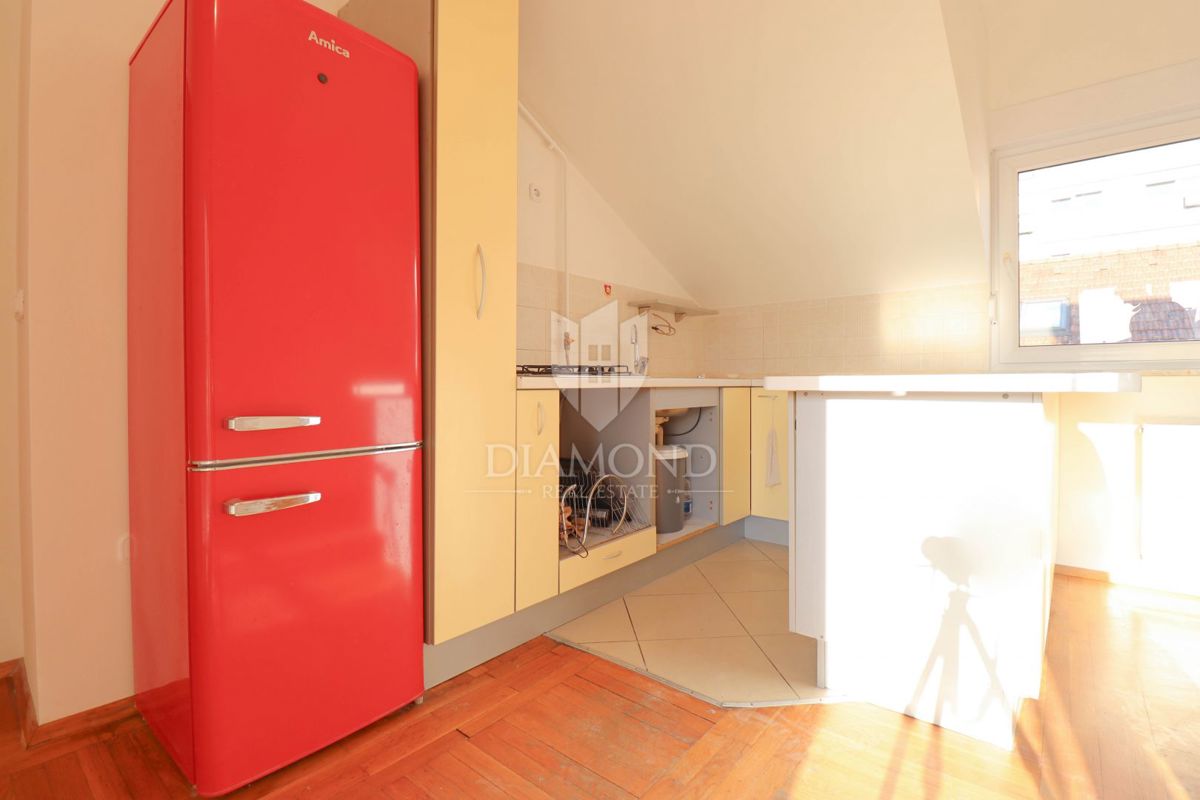 Zagreb, Trešnjevka! Trisobno stanovanje z balkonom!