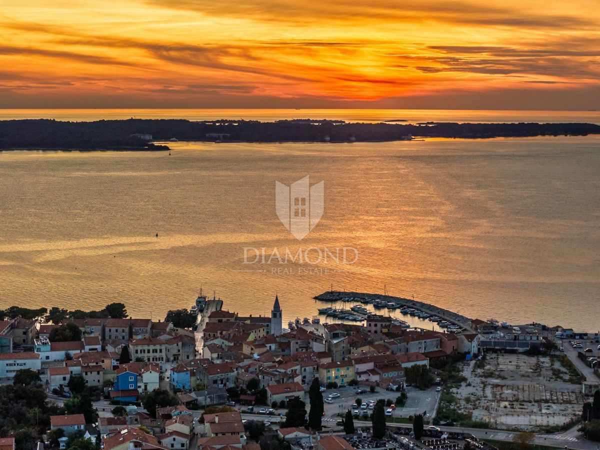 Fažana - luksuzna vila z notranjim bazenom, 300 m od morja!