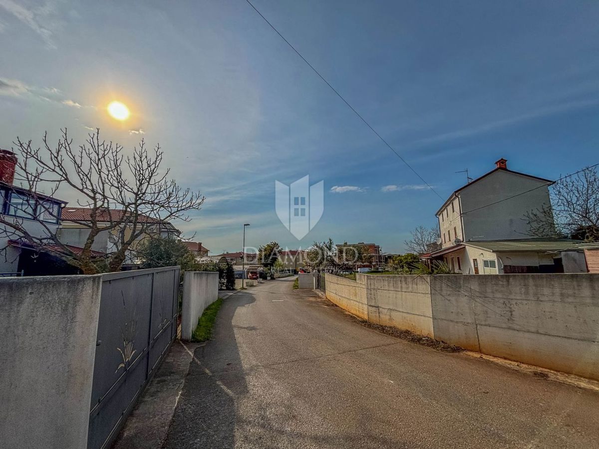 Umag, okolica, zemljišče na odlični lokaciji!