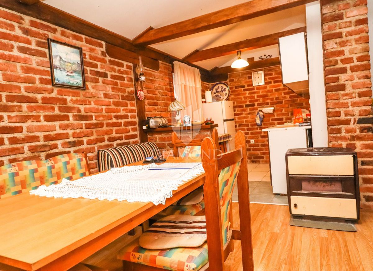 Vikend hiša blizu morja v Istri – mir, zasebnost in vrt