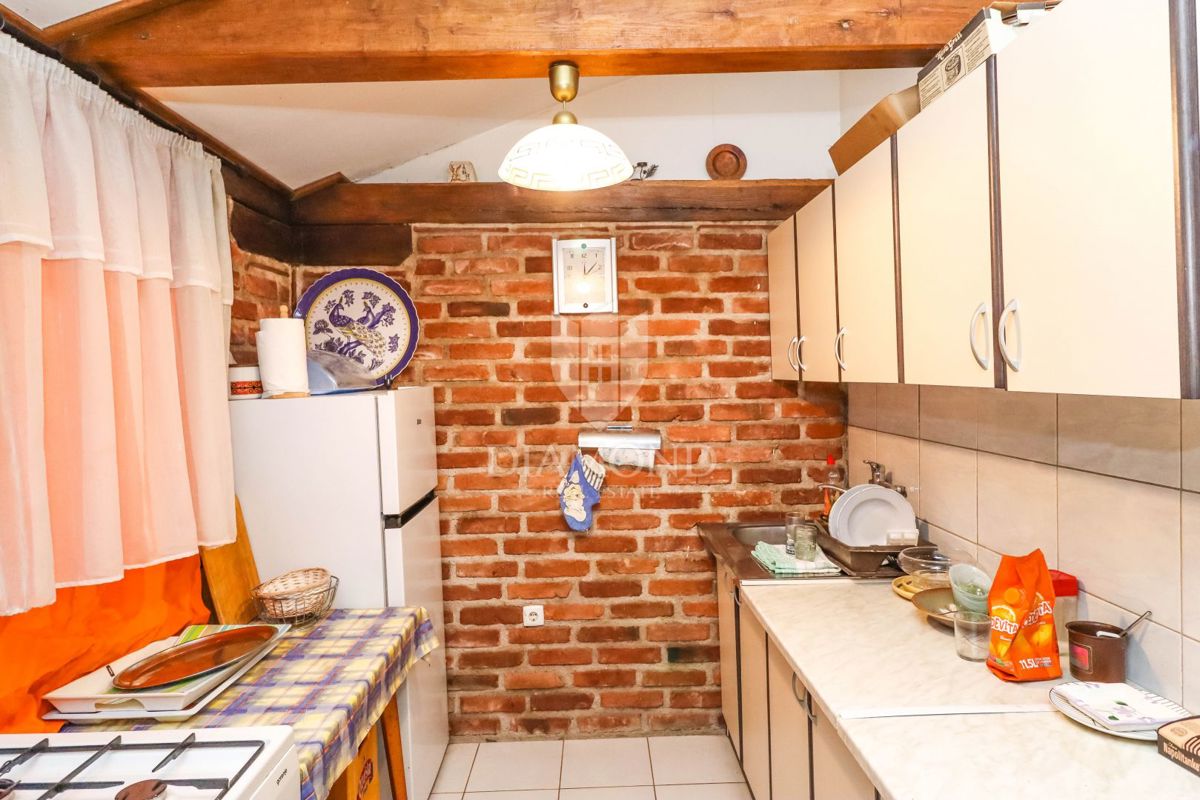 Vikend hiša blizu morja v Istri – mir, zasebnost in vrt