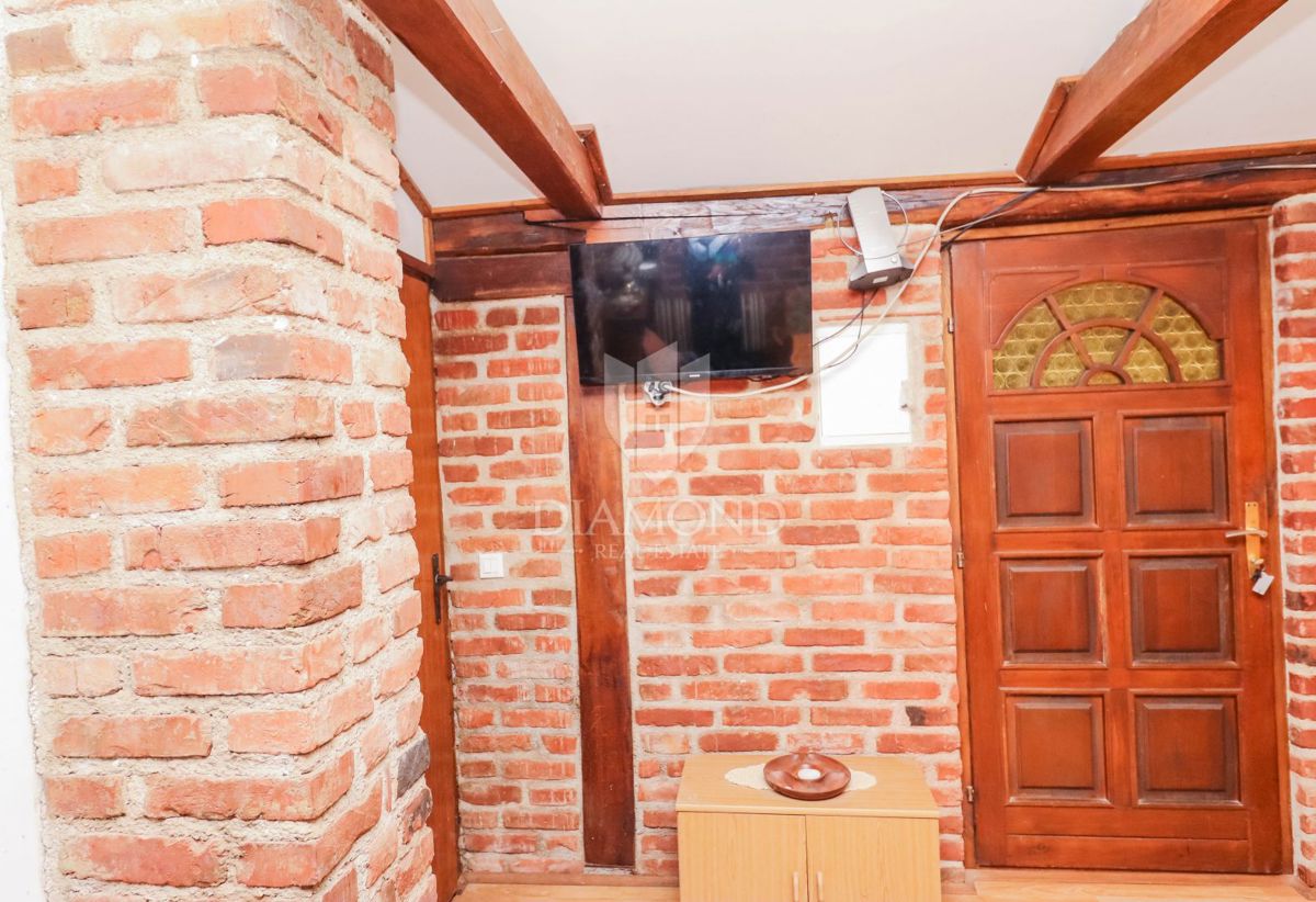 Vikend hiša blizu morja v Istri – mir, zasebnost in vrt