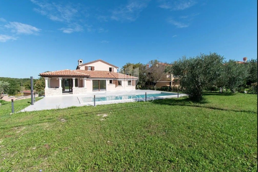 Redkost na trgu: luksuzna vila z zasebnim wellnessom in bazenom v bližini Vrsarja – na ključ