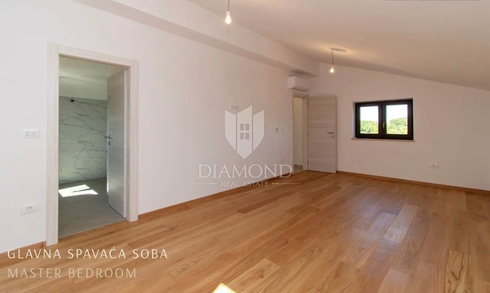 Redkost na trgu: luksuzna vila z zasebnim wellnessom in bazenom v bližini Vrsarja – na ključ