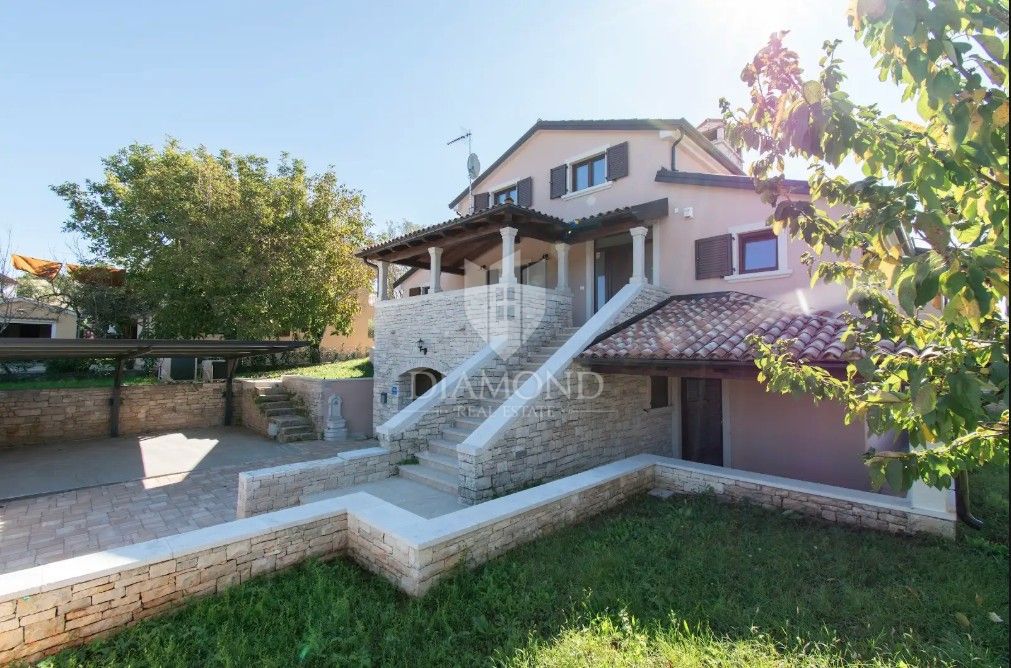 Redkost na trgu: luksuzna vila z zasebnim wellnessom in bazenom v bližini Vrsarja – na ključ