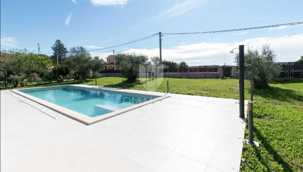 Redkost na trgu: luksuzna vila z zasebnim wellnessom in bazenom v bližini Vrsarja – na ključ