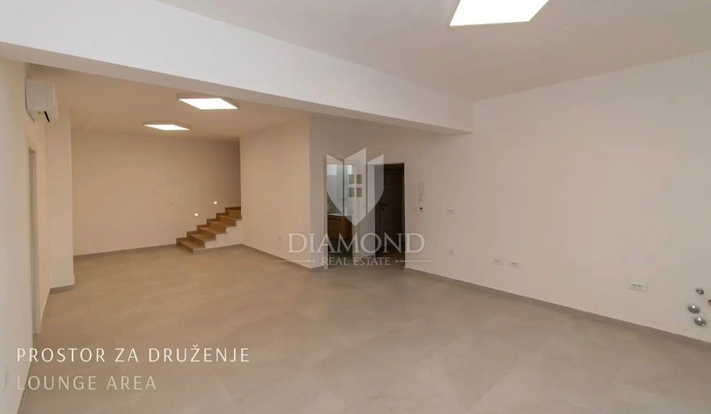 Redkost na trgu: luksuzna vila z zasebnim wellnessom in bazenom v bližini Vrsarja – na ključ