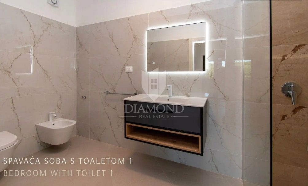 Redkost na trgu: luksuzna vila z zasebnim wellnessom in bazenom v bližini Vrsarja – na ključ