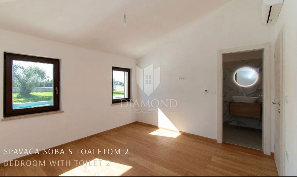 Redkost na trgu: luksuzna vila z zasebnim wellnessom in bazenom v bližini Vrsarja – na ključ