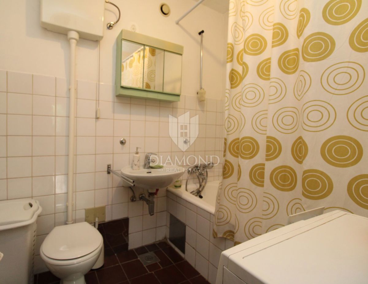 Rijeka, Belveder - trisobno stanovanje v 4. nadstropju