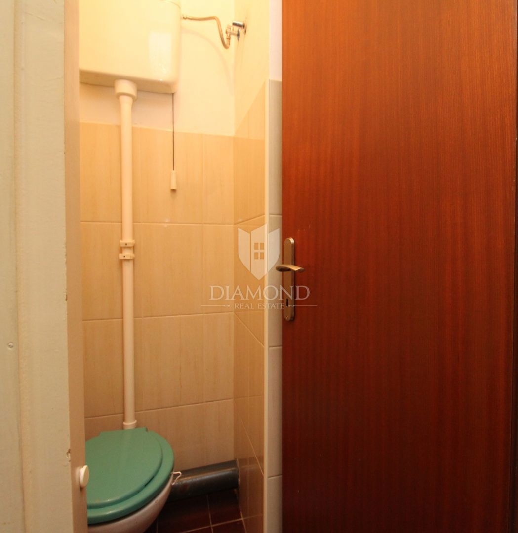 Rijeka, Belveder - trisobno stanovanje v 4. nadstropju