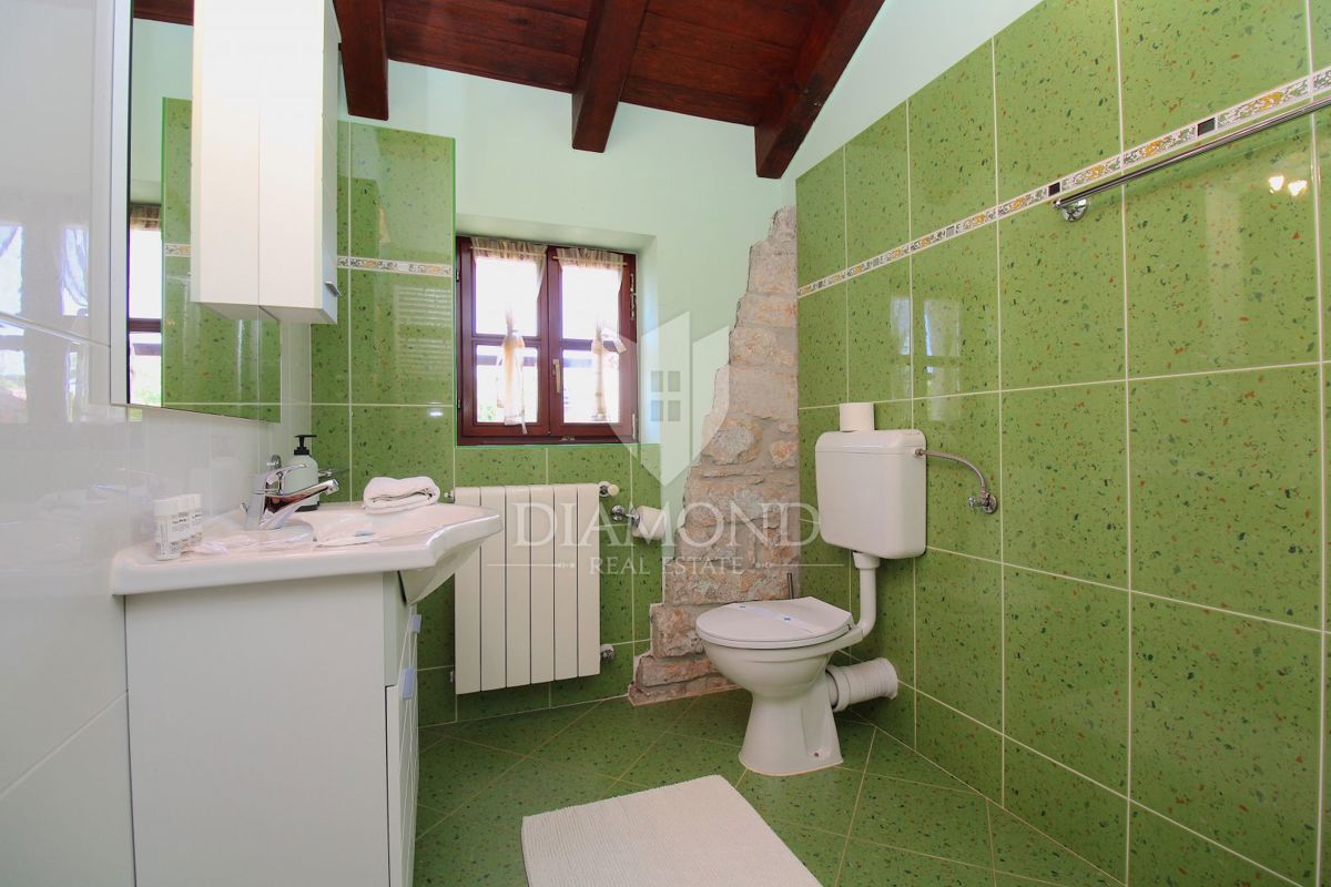 Hiša Žminj, 300m2