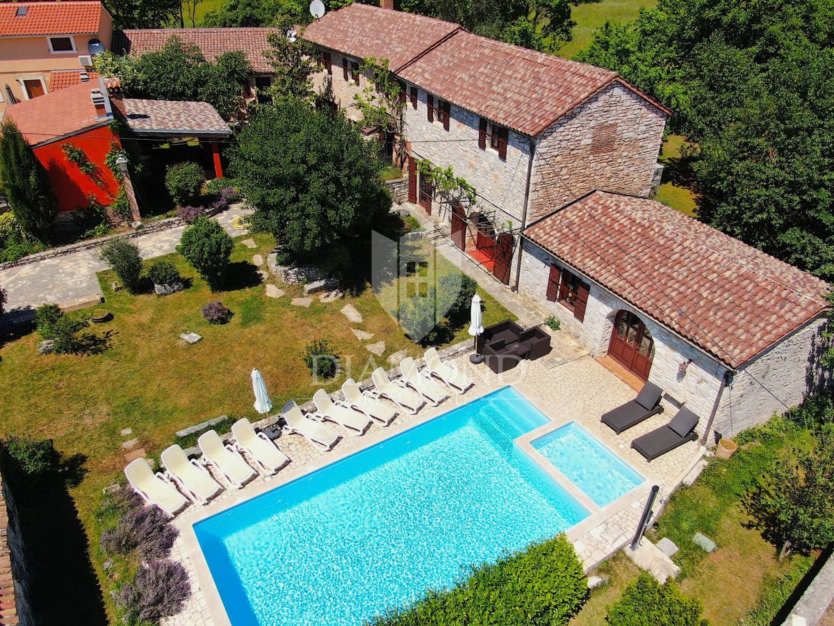 Hiša Žminj, 300m2