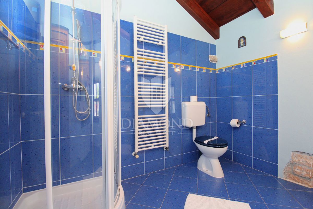 Hiša Žminj, 300m2