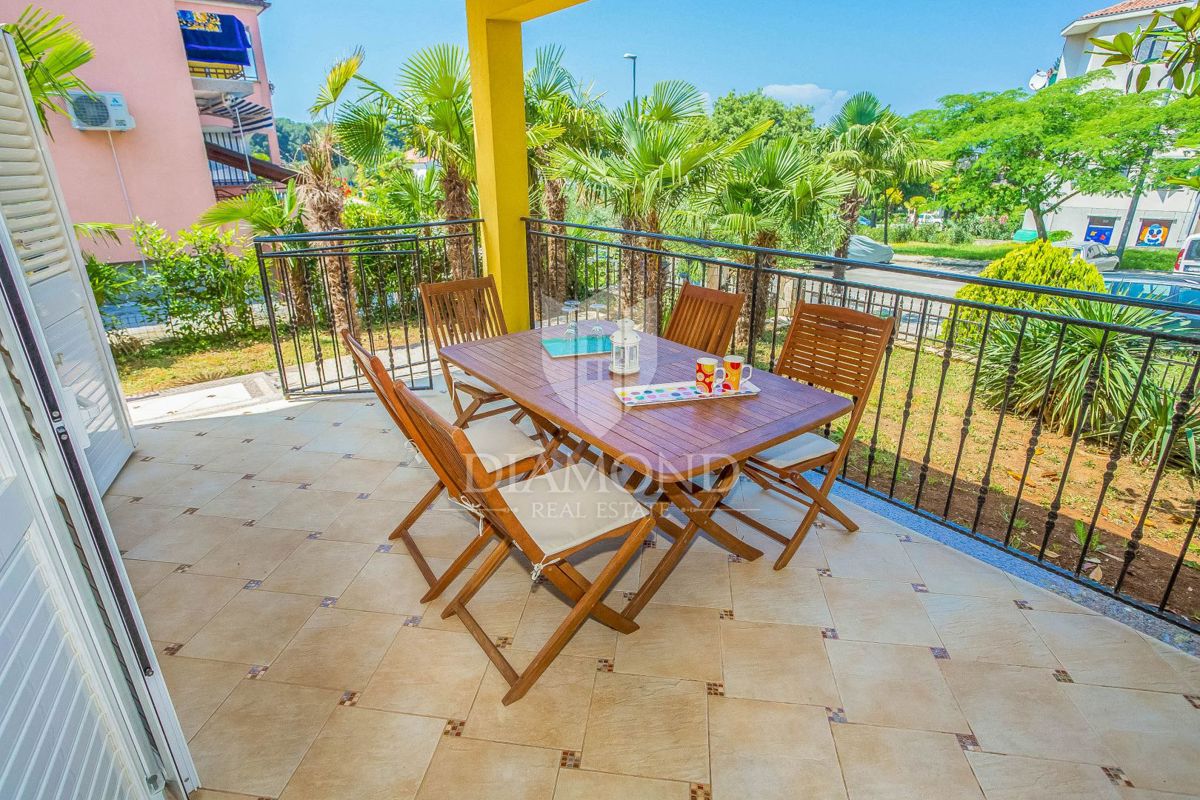 Hiša s 4 apartmaji na atraktivni lokaciji v bližini plaže in centra Poreča