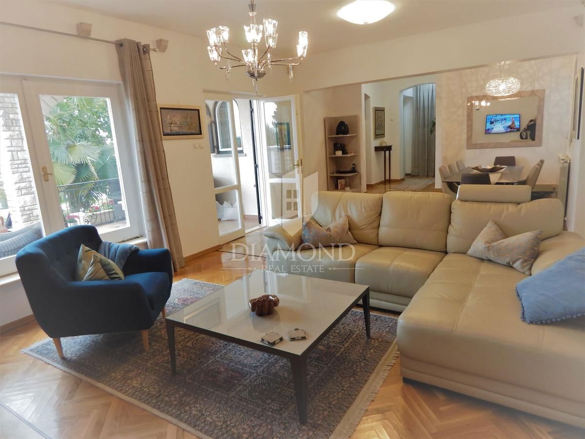 Hiša Umag, 430m2