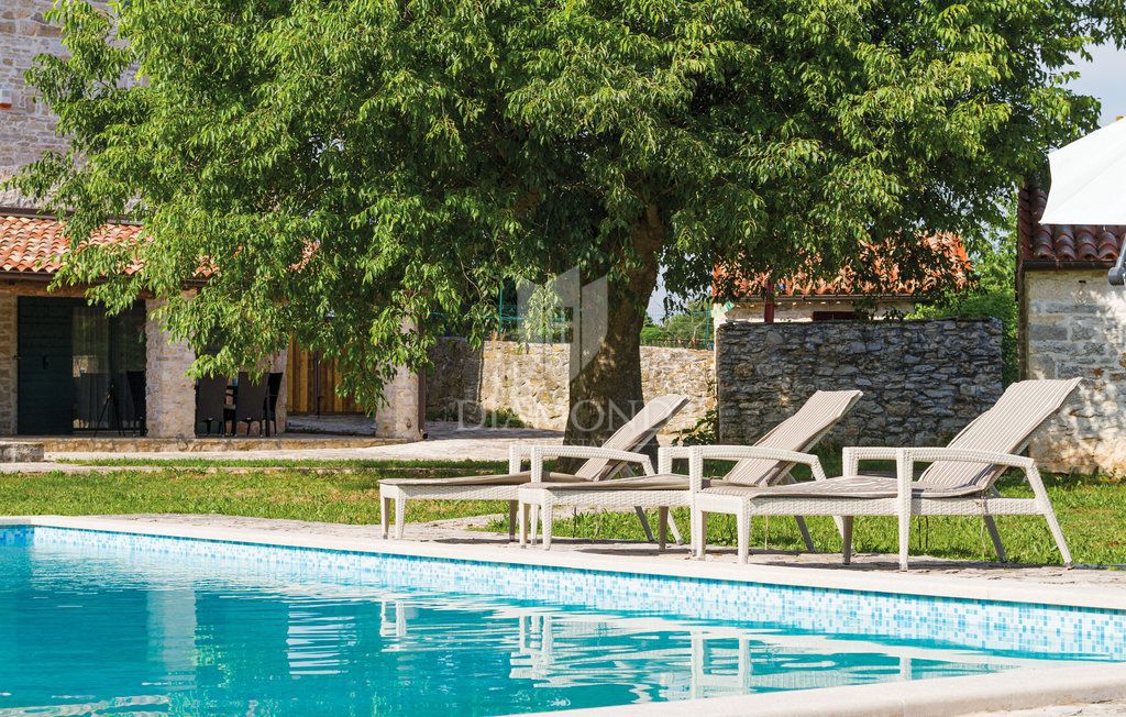 Barban, okolica, impozantna posest z avtohtono vilo