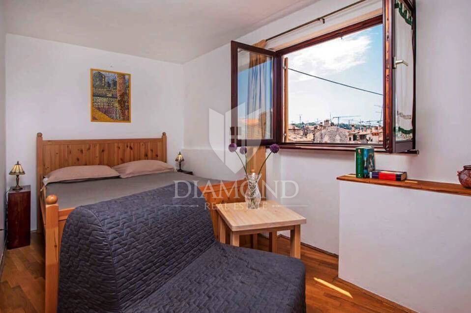 Rovinj, prostorna hiša v centru z razgledom