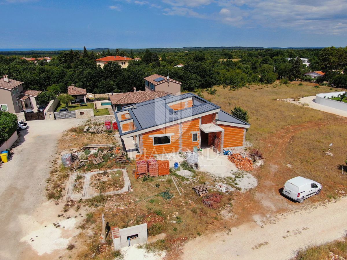 Svetvinčenat, moderna vila za počitnice z bazenom