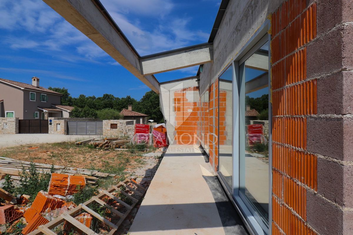 Svetvinčenat, moderna vila za počitnice z bazenom
