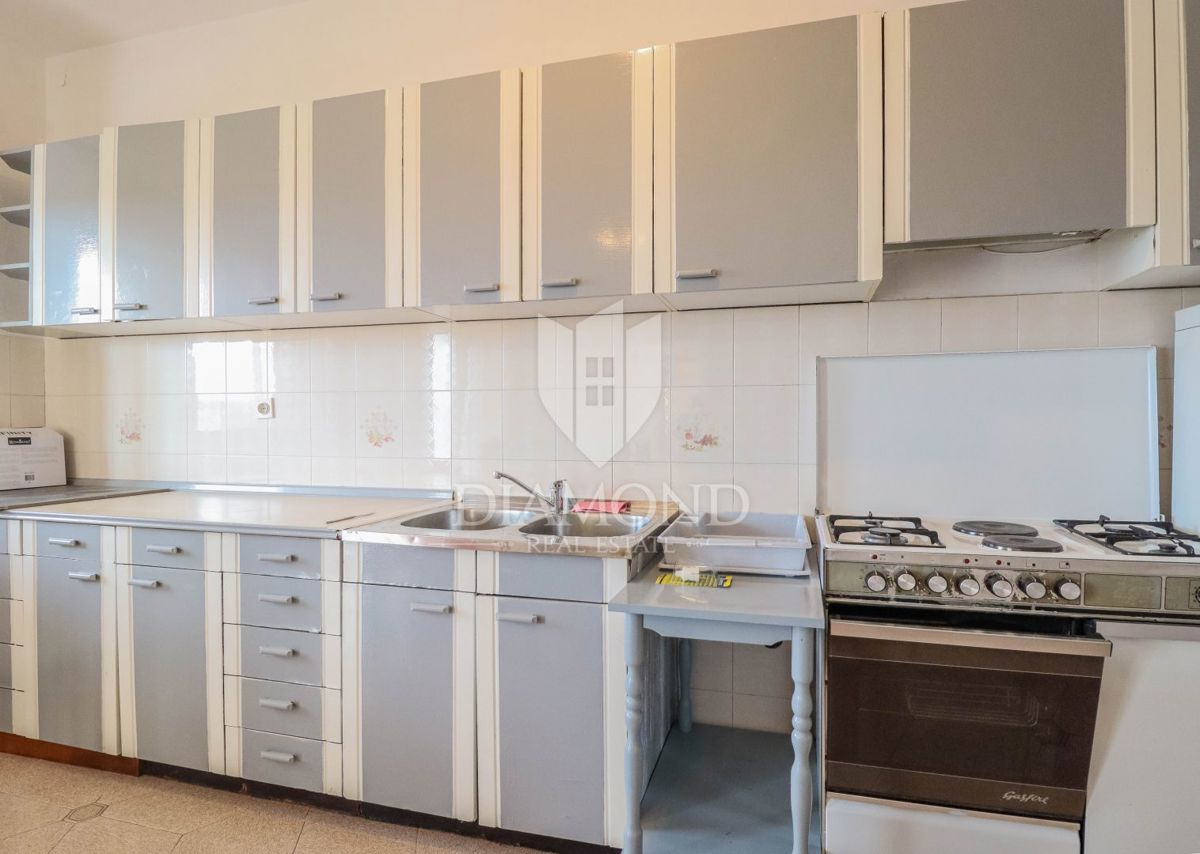 Umag, okolica! Apartmajska hiša z lepim vrtom!