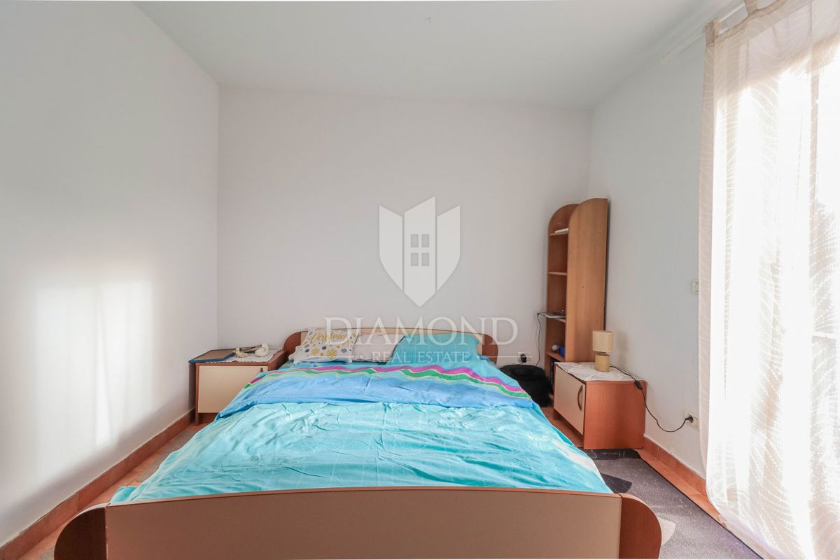 Umag, okolica! Apartmajska hiša z lepim vrtom!