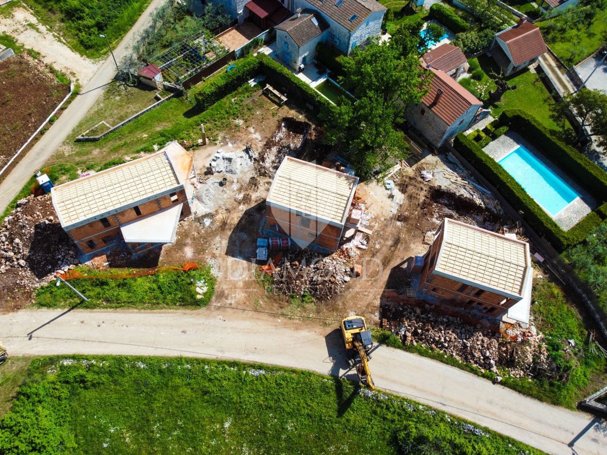 Poreč, okolica, lepa hiša z bazenom na mirnem mestu