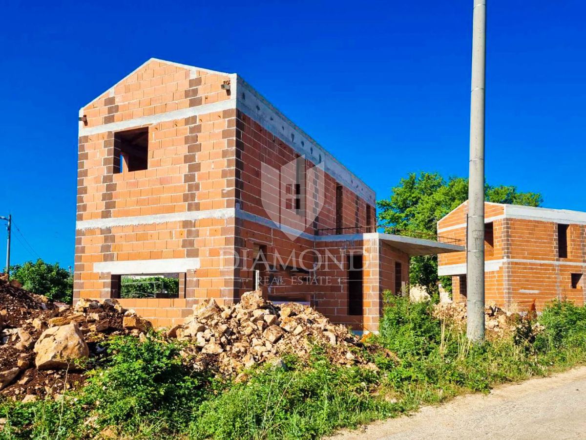 Poreč, okolica, lepa hiša z bazenom na mirnem mestu