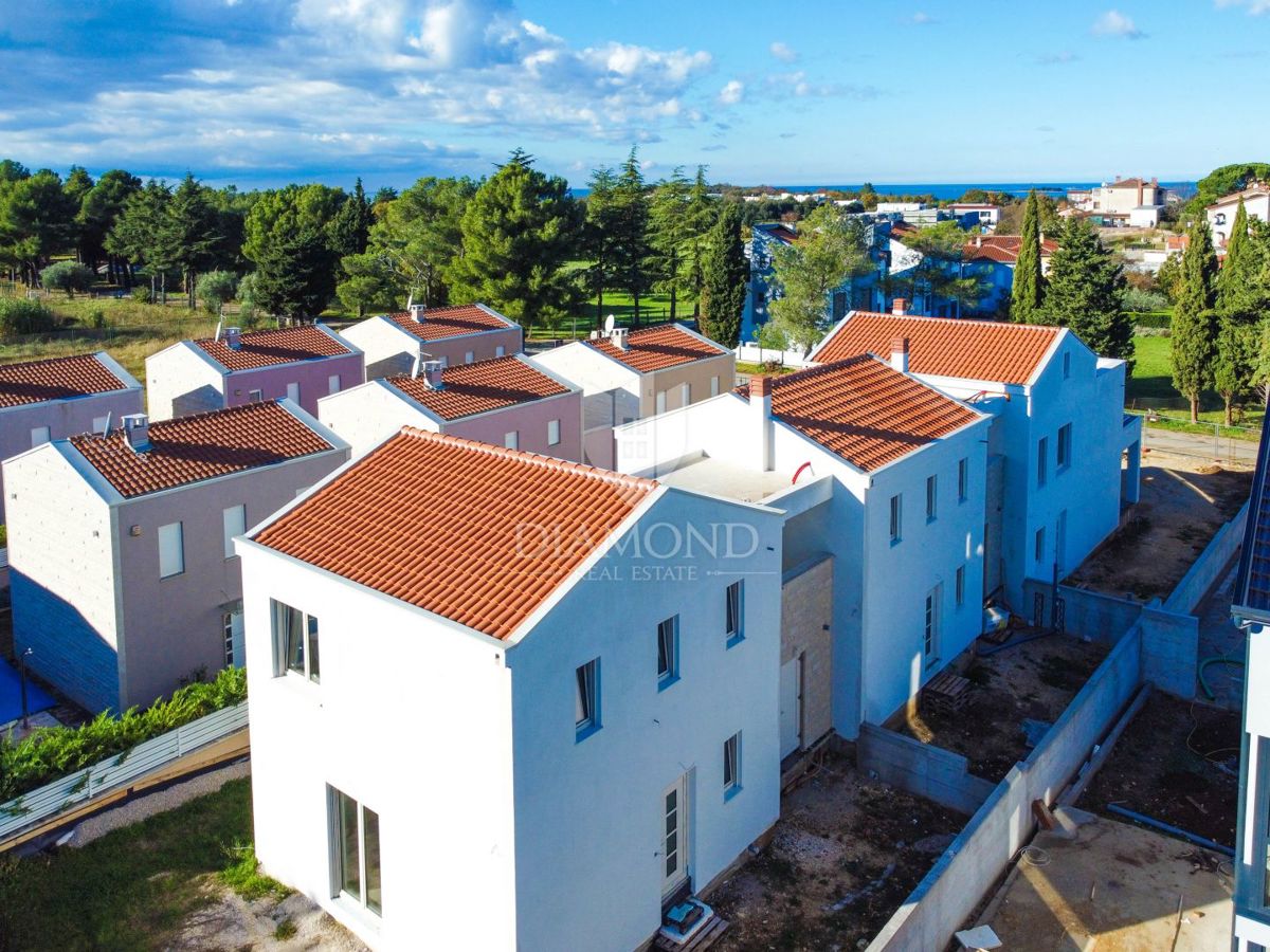 Poreč, vrstna hiša na atraktivni lokaciji blizu morja!
