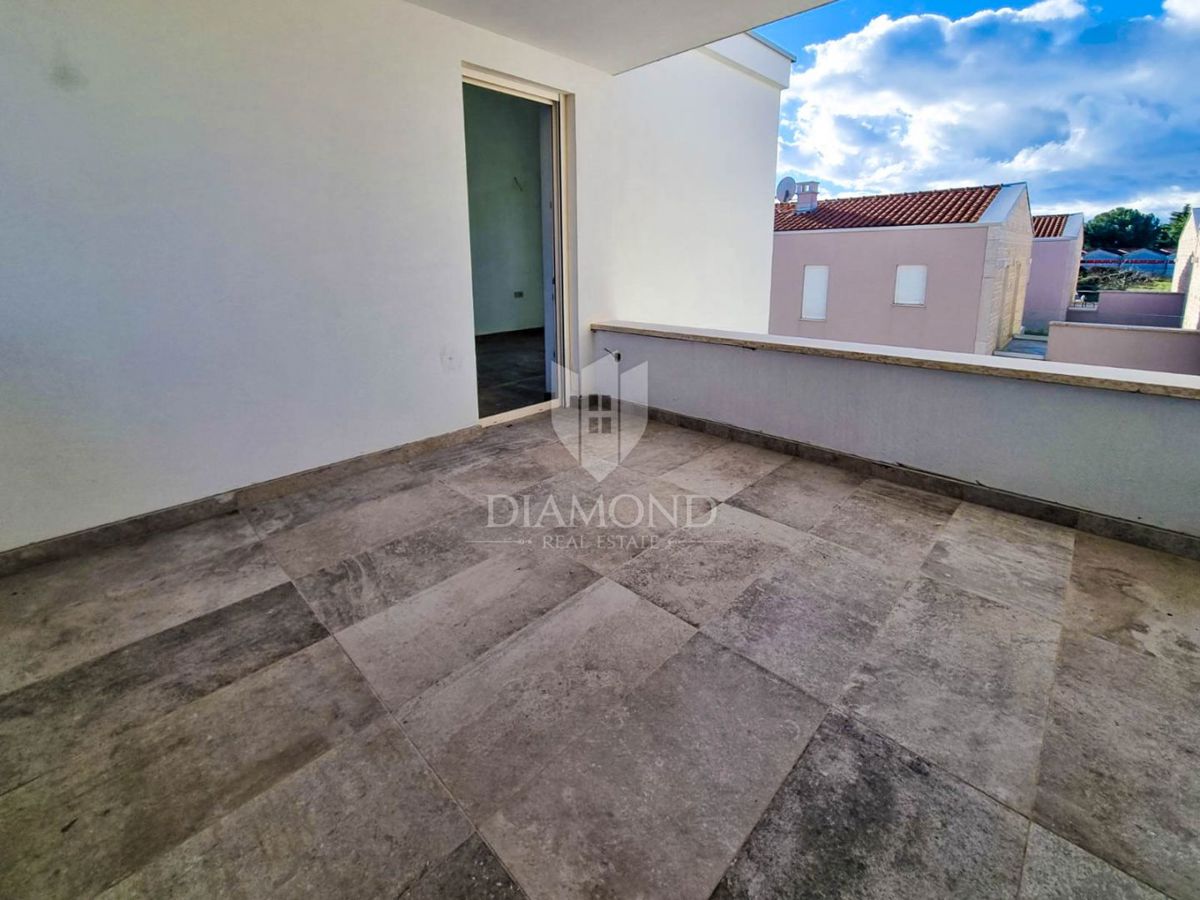 Poreč, vrstna hiša na atraktivni lokaciji blizu morja!