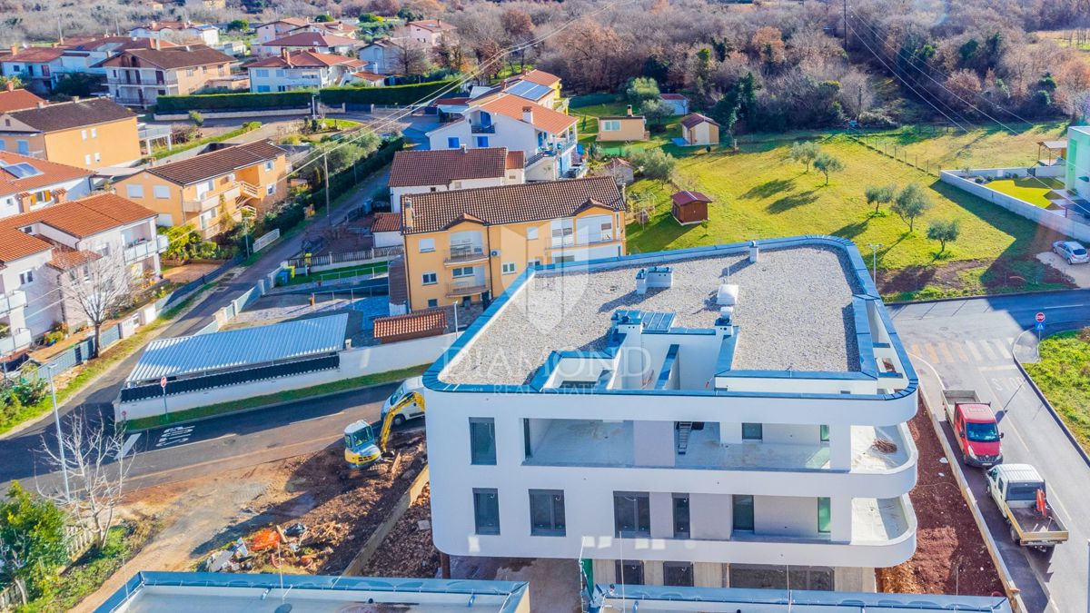 Umag, okolica! Moderno stanovanje z dvigalom v gradnji!