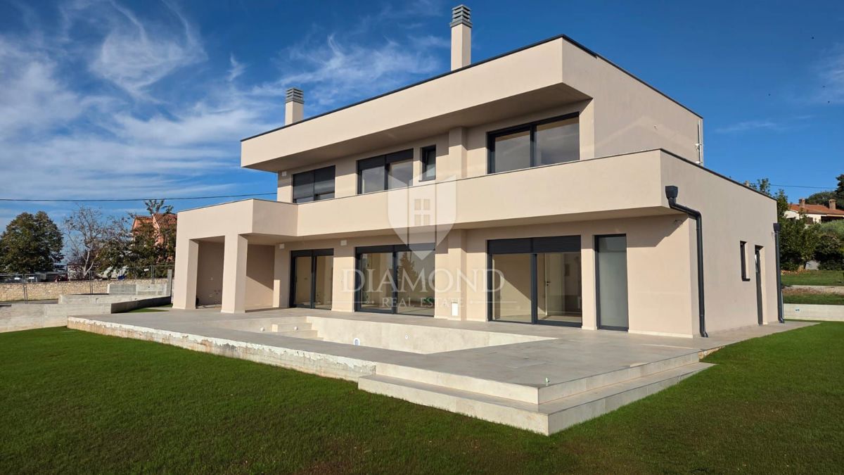 Okolica Poreča, moderna vila s pogledom na morje