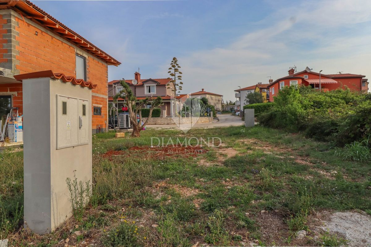 Zemljišče Buje, 1.200m2