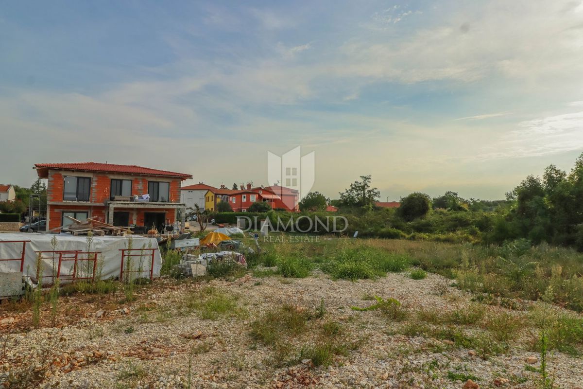 Zemljišče Buje, 1.200m2