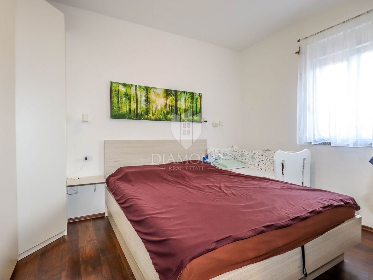 Rovinj, prostorno moderno stanovanje na mirni lokaciji