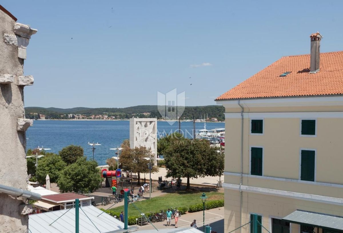 Rovinj, stanovanje s pogledom na morje na iskani lokaciji