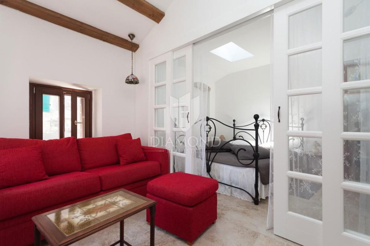 Rovinj, stanovanje s pogledom na morje na iskani lokaciji