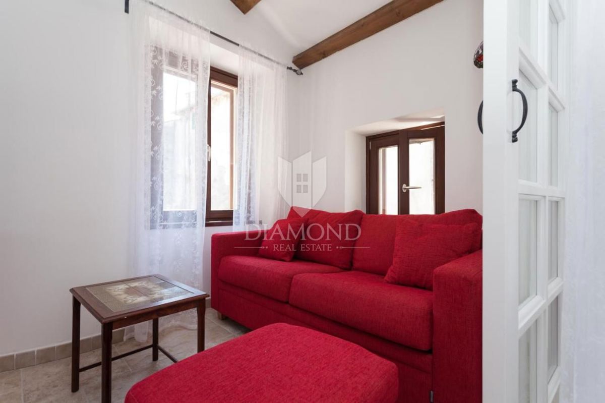 Rovinj, stanovanje s pogledom na morje na iskani lokaciji