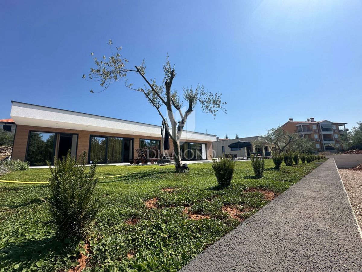 Labin, tri hiše na mirni lokaciji