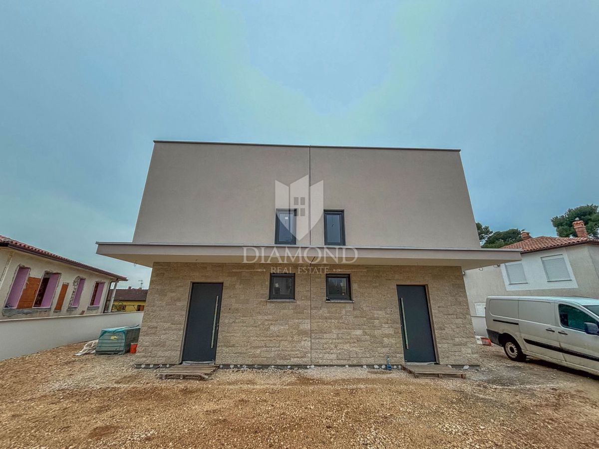 Istra, Umag - čudovita hiša z bazenom na odlični lokaciji!